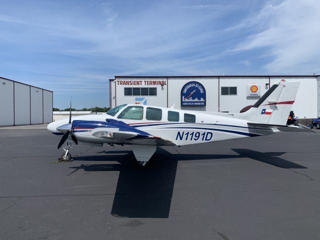 Beechcraft Baron (58) (N1191D)