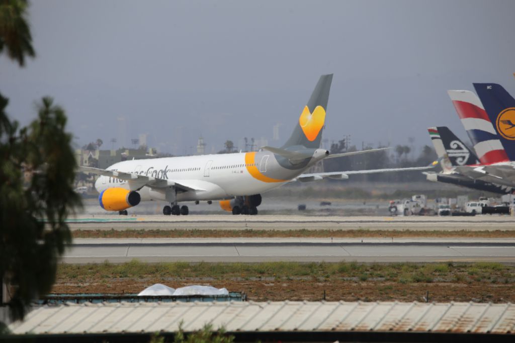 Airbus A330-200 (G-MLJL)
