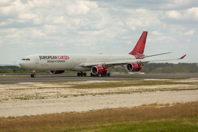 Airbus A340-600 (G-ECLC)