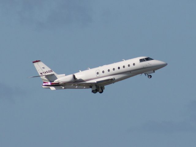 IAI Gulfstream G200 (N745QS)