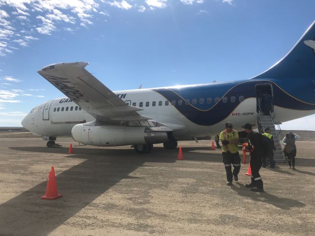 Boeing 737-200 (C-GOPW)