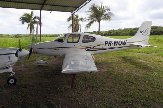 Cirrus SR-22 (PR-WOW)