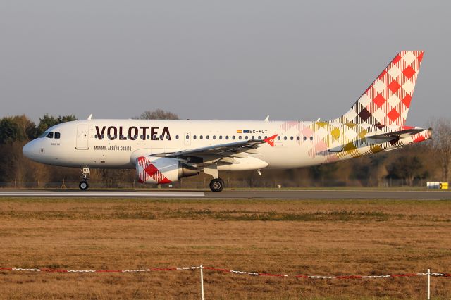 Airbus A319 (EC-MUT)