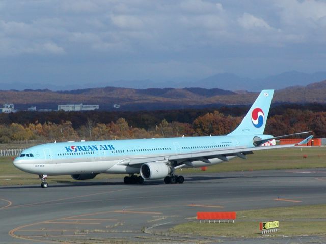Airbus A330-300 (HL7710)