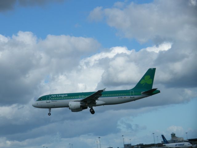 Airbus A320 (EI-DEL) - EI DEL AT EIDW 14/09/13