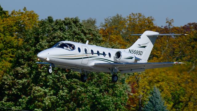 Beechcraft Beechjet (N568SD) - Short final for runway 26