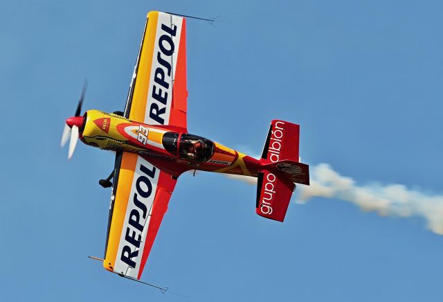 SUKHOI Su-26 (EC-HPD)