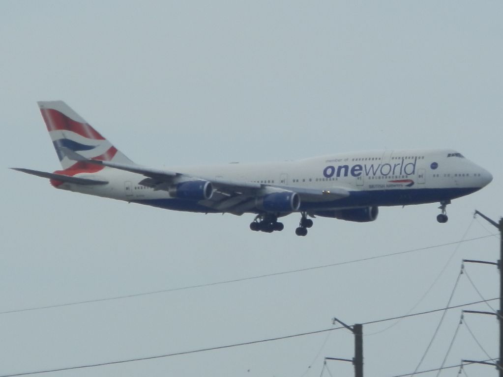 Boeing 747-400 (G-CIVL)