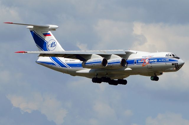 Ilyushin Il-76 (RA-76952) - Volga-Dnepr IL76 - RA-76952 - Arriving KDFW 07/17/2013