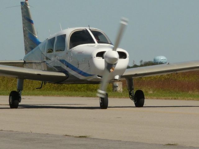 Piper Cherokee (N9089N) - Preparing for departure