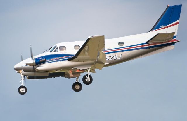 Beechcraft King Air 90 (N6211J) - 23.Apr.10