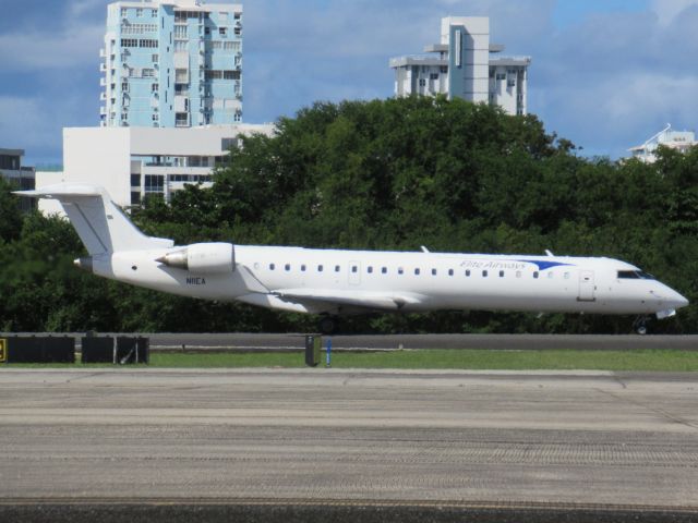 Canadair Regional Jet CRJ-700 (N11EA)