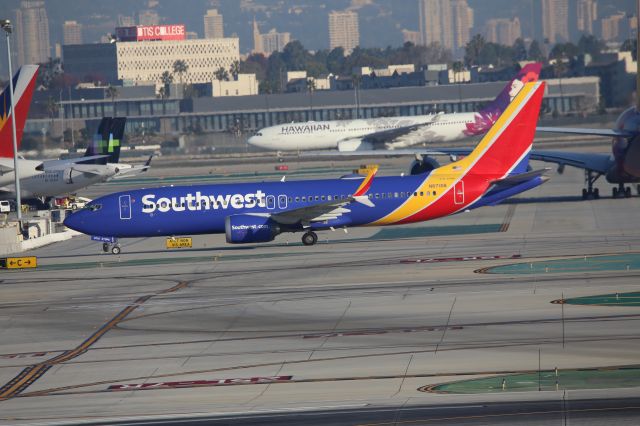 Boeing 737 MAX 8 (N8716B)
