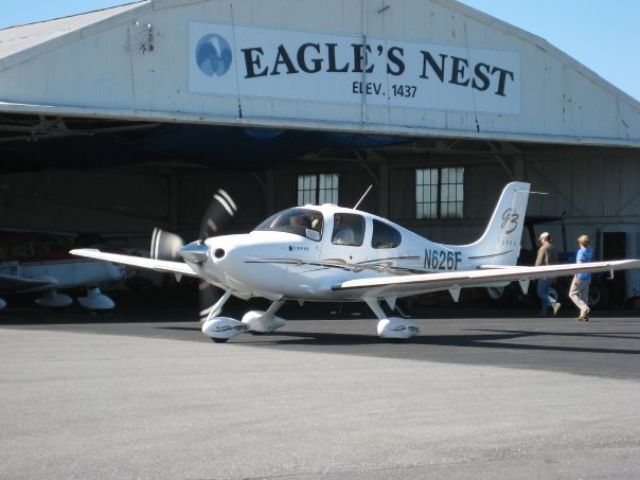Cirrus SR-22 (N626F)
