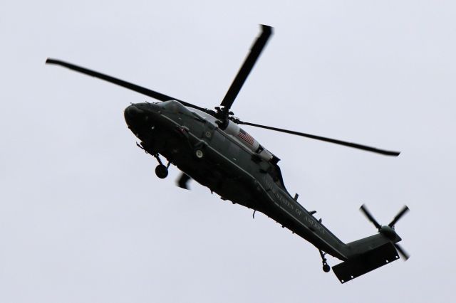 Sikorsky S-70 — - A USMC Sikorsky VH-60N White Hawk from Marine Helicopter Squadron One (HMX-1) passes overhead (Constitution Ave.) to join up with Marine One and the other Sea King as they all head towards Joint Base Andrews.