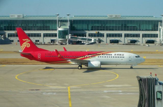 Boeing 737-800 (B-5412) - Shenzhen Airlines 737-87L B-5412 at ICN on Nov 1, 2012.