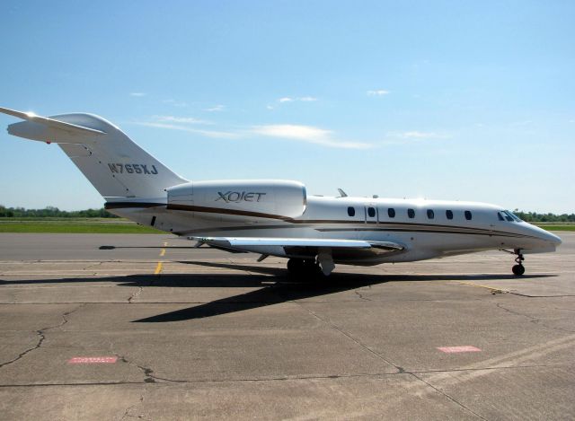 Cessna Citation X (N765XJ) - Parked at Downtown Shreveport.