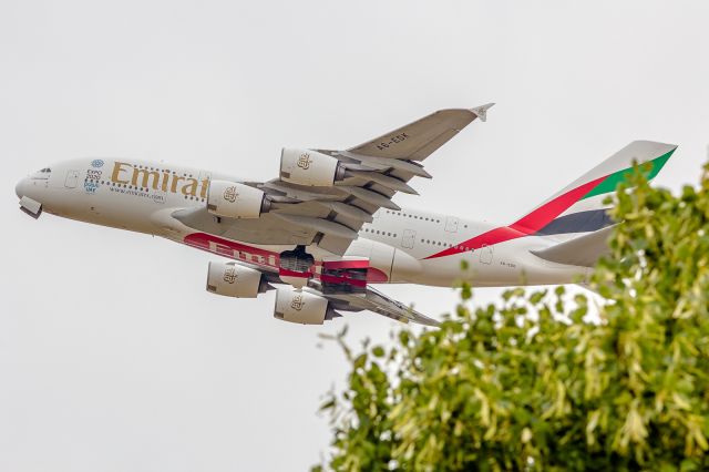 Airbus A380-800 (A6-EDK)