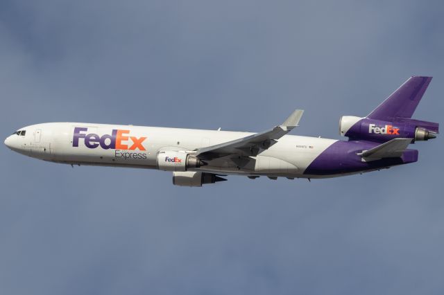 Boeing MD-11 (N595FE) - Fedex MD-11F banking out of Chicago O'hare International Airport.