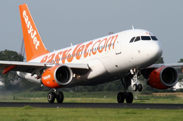Airbus A320 (HB-JZJ)