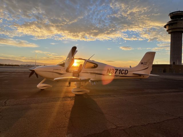Cirrus SR-22 (N371CD) - Palm Springs at dawn.