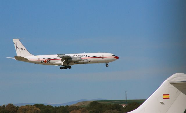 Boeing 707-100 —