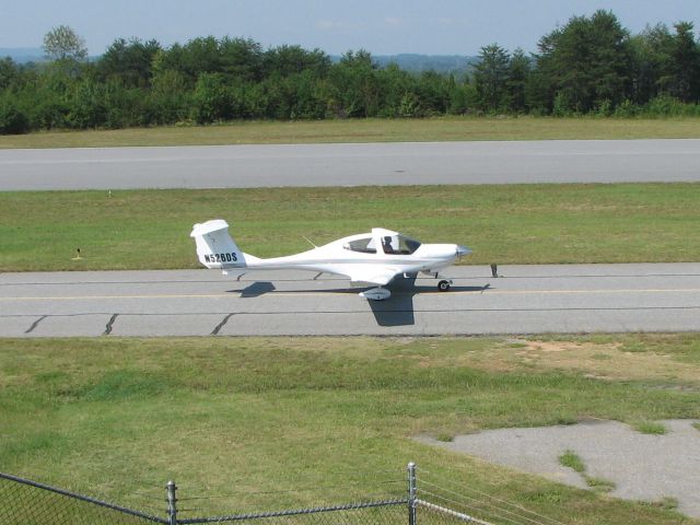 Diamond Star (N526DS) - Interesting