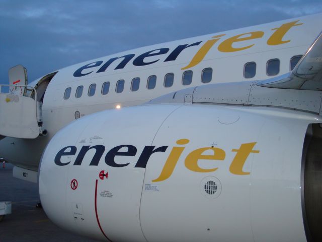 Boeing 737-700 (C-GOEJ) - Closeup of EnerJets 737-700 at Fort McMurray