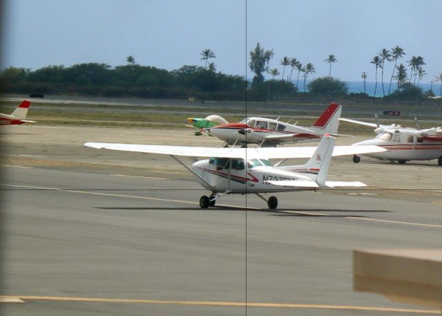 Cessna Skyhawk (N727EM)