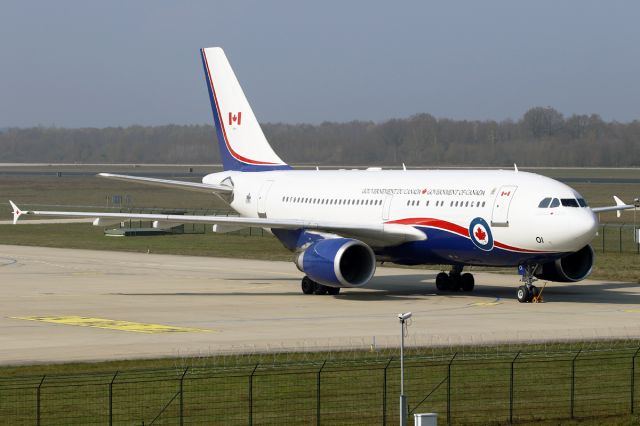 Airbus A310 (N15001)