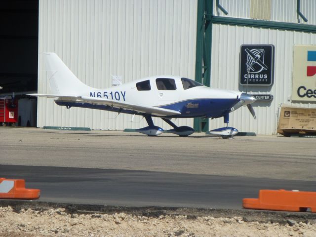 Cessna 350 (N6510Y)