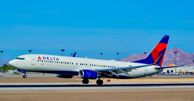 Boeing 737-900 (N835DN) - N835DN Delta Air Lines 2015  Boeing 737-932(ER) - cn 31945 / 5299 - Las Vegas - McCarran International Airport (LAS / KLAS)br /USA - Nevada October 7, 2016br /Photo: Tomás Del Coro