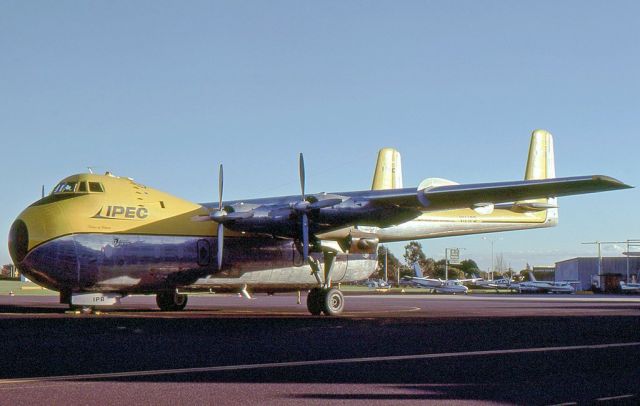 VH-IPB — - Brisbane 6 1981 by David Carter