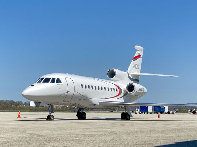 Dassault Falcon 900 (N98FE) - Laurel Highlands Jet Center