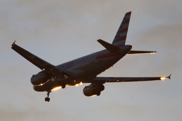 Airbus A319 (N839AW)