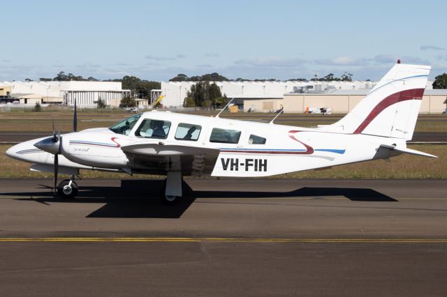 Piper Seneca (VH-FIH)