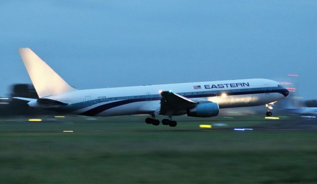 BOEING 767-300 (N703KW) - eastern airlines b767-336er n703kw landing at shannon tonight 22/8/21.