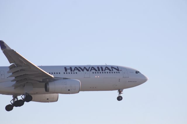 Airbus A330-200 (N374HA) - Inbound from Honolulu