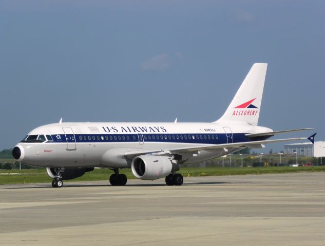 Airbus A319 (N745VJ)