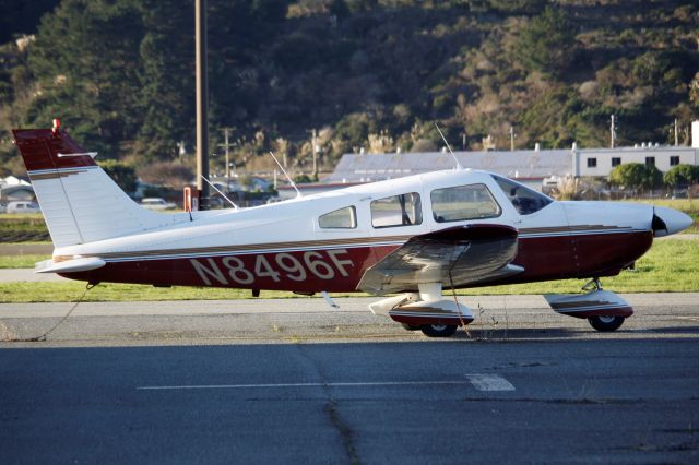 Piper Cherokee (N8496F)