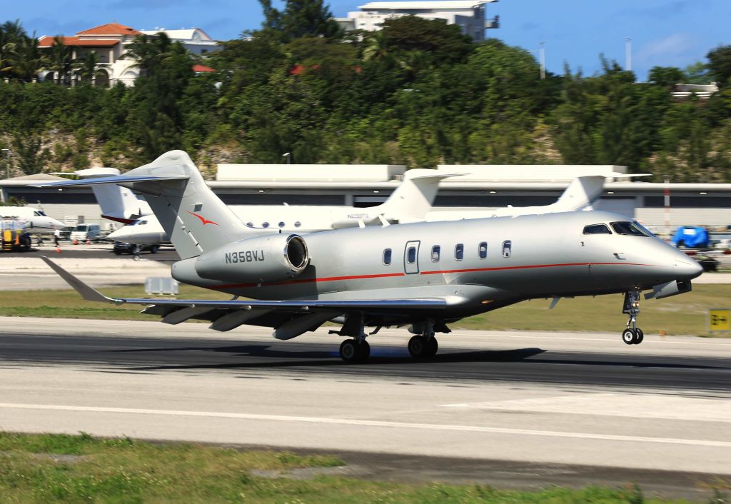 Canadair Challenger 350 (N358VJ)
