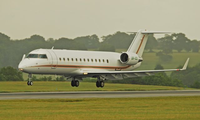 Canadair Regional Jet CRJ-200 (UR-ICD)