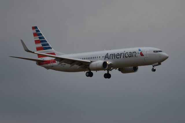 Boeing 737-800 (N853NN)