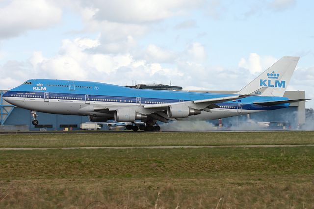 Boeing 747-400 (PH-BFW)