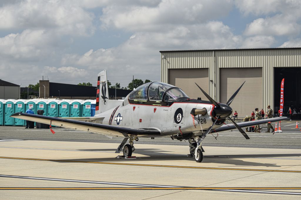 Raytheon Texan 2 (04-0728)
