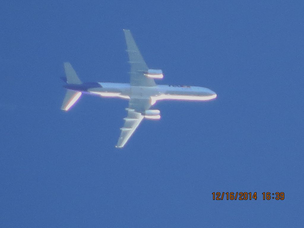 Boeing 757-200 (N942FD) - FedEx flight 918 from MEM to PDX over Baxter Springs Kansas (78KS) at 38,000 feet.
