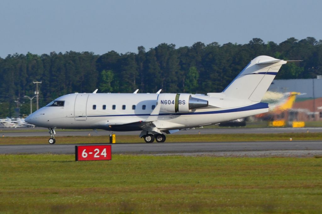 Canadair Challenger (N604BS) - STREAM ENTERPRISES LLC (Boston Scientific Corporation) arriving runway 24 at KILM - 4/27/21