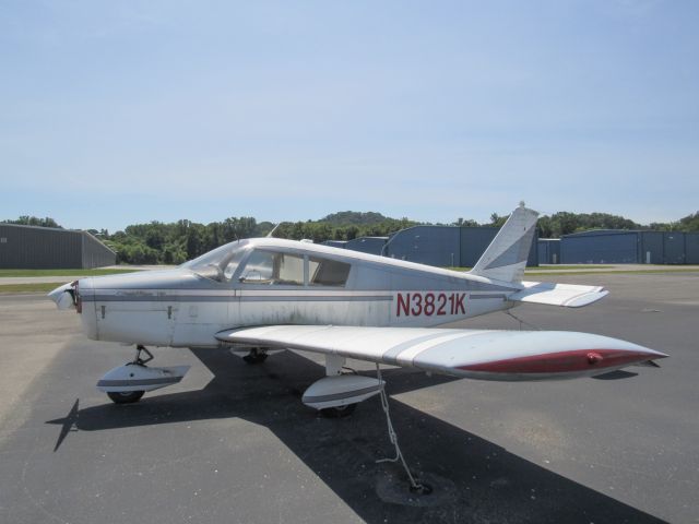 Piper Cherokee (N3821K)