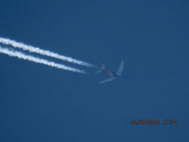 Boeing 737-700 (N746SW)