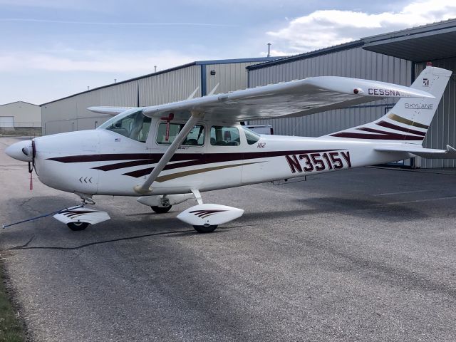 Cessna Skylane (N3515Y)